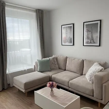 Make Yourself At Apartamento *