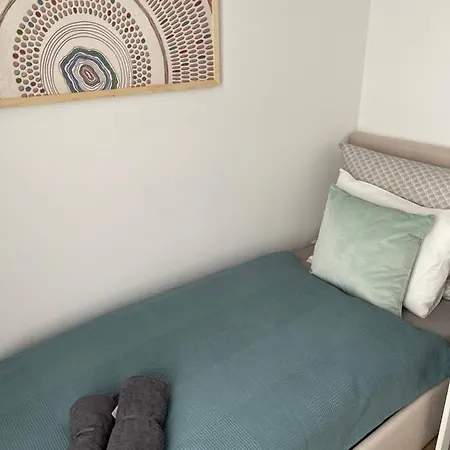 Make Yourself At Apartment *