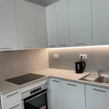 Make Yourself At * 布拉迪斯拉发