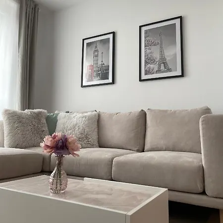 Make Yourself At Apartmán