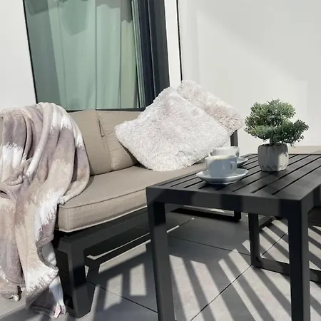 Make Yourself At * 布拉迪斯拉发