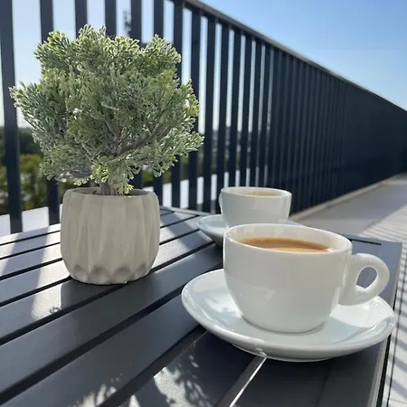 公寓 Make Yourself At 布拉迪斯拉发